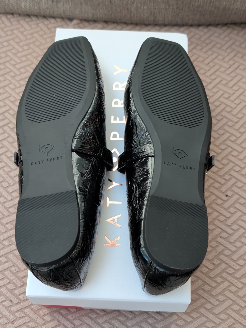 Katy Perry Collections Black Crinkled Patent Mary Jane Flats NIB - Picture 5 of 7